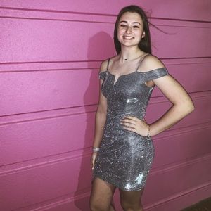 Lightly loved I.N. San Francisco mini dress. Size 1 in perfect condition.